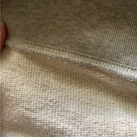 Small Embroidered Sweatshirt JCrew - Picture 6 of 6